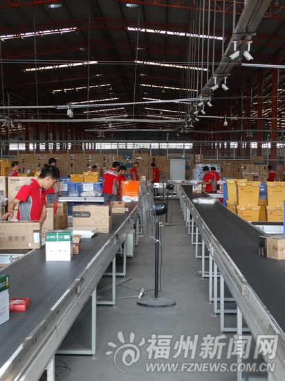 榕“双11”包裹量创新高 得益于前期筹备不爆仓