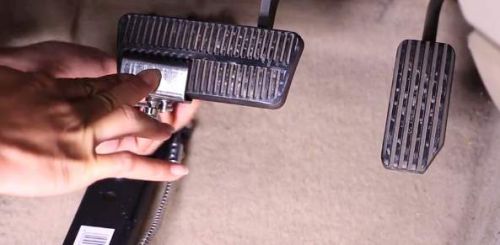 福州推行驾照自学直考 便携副刹网上热卖存隐患