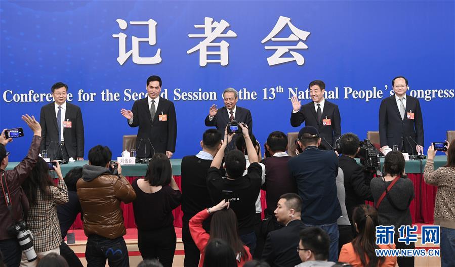 (两会·XHDW)(1)全国人大相关负责人就“人大立法工作”答记者问