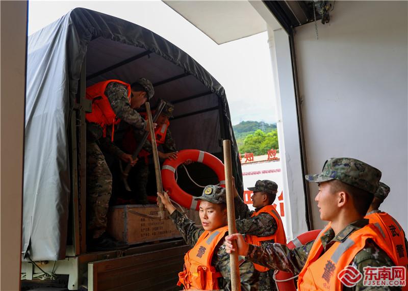 图为<span class= 图为<span class=