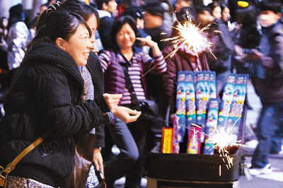 亲历台北跨年:圆仔串场烟火求环保(图)