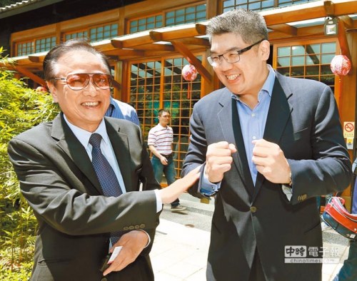 民调:连胜文蓝营内支持度领先足以抗衡柯文哲