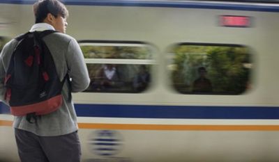 台铁货物列车发生意外事故影响7列次逾千人(图)