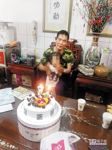 铁道工人守护铁路大半生办退休日遭火车撞死