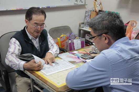 连胜文拜会“反连”里长获支持(图)