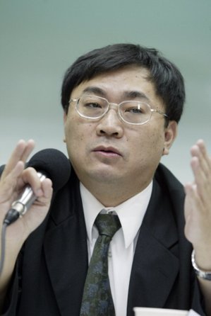 蔡英文帮“独派”安插官位 国民党:低民调向同温层取暖