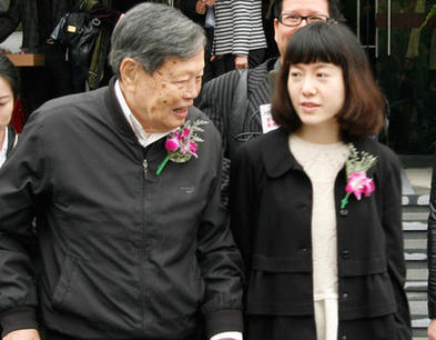 图片故事：跨越年龄的爱情