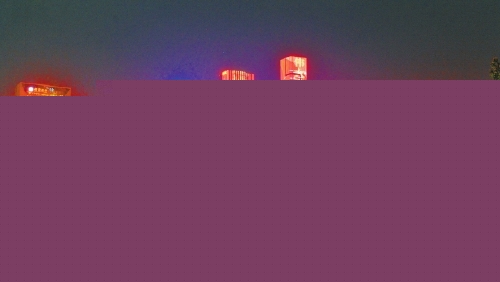 闽江亮起“巾帼红”