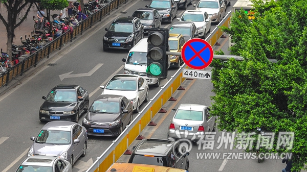 四城区234条路段禁止停车 市民盼规划更多停车位