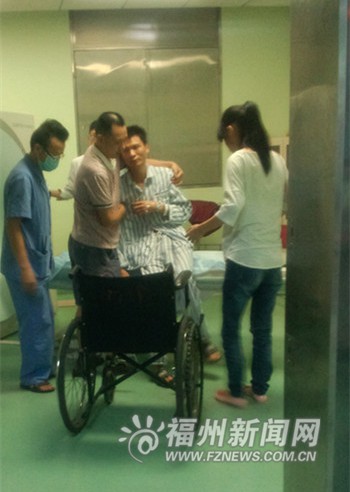 嫌大妈跳广场舞太吵　醉汉借酒砸场打伤劝架保安