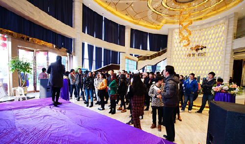 融信白宫Running Friend相亲派对 奔跑落幕