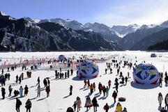 （经济）（1）新疆天池：冬季旅游持续增温