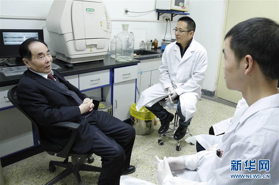 （今日关注·科技奖励大会·图文互动）（3）道固远，笃行可至——病毒斗士侯云德院士荣获国家最高科学技术奖