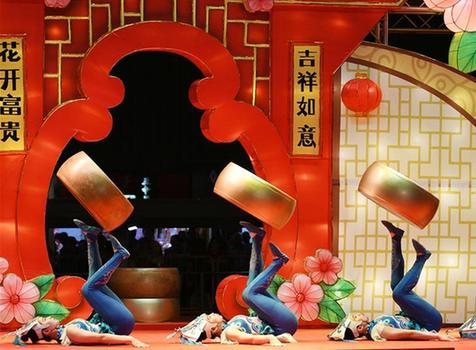 （国际）（2）新加坡举行庆祝农历新年亮灯仪式