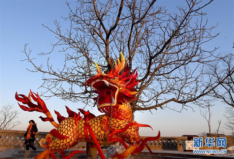 (社会)(6)三门峡上演“新年灯光秀”