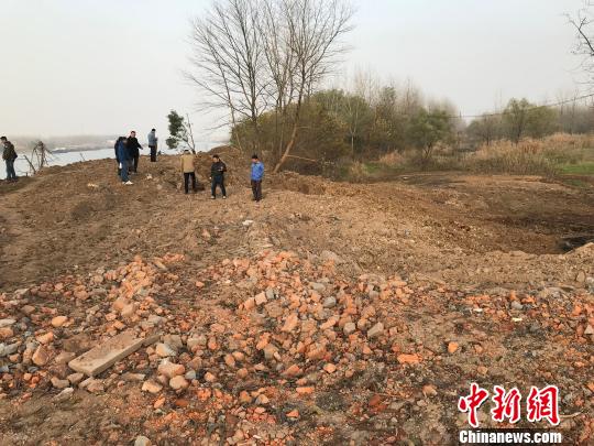 安徽“固体废物跨省倾倒长江”系列案：已立案2件2人