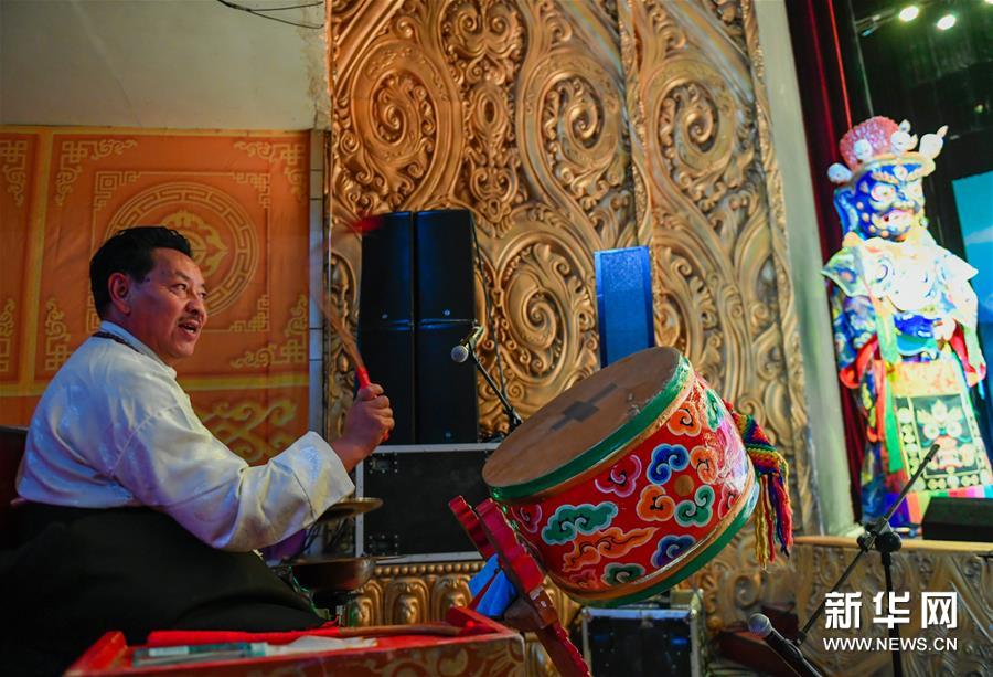 (新华视界)(8)藏戏面具晚会在拉萨公演