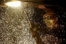 （走基层 听民声）（1）“钢铁驼队”的养护师