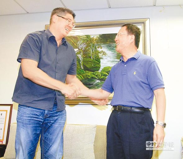 连胜文登门致歉化